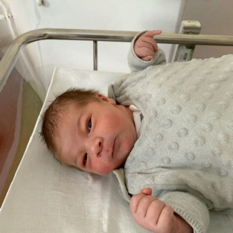 Néo est le 1er bébé né à Montluçon en 2021