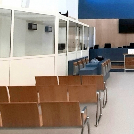 5 et 3 ans ferme hier au tribunal de Montluon  l'encontre des 2 hommes jugs dans le cadre d'un trafic de drogue importe depuis les Antilles