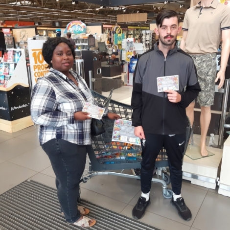 Des jeunes de la Mission Locale de Montluon ont organis une collecte de fournitures scolaires pour les enfants malades