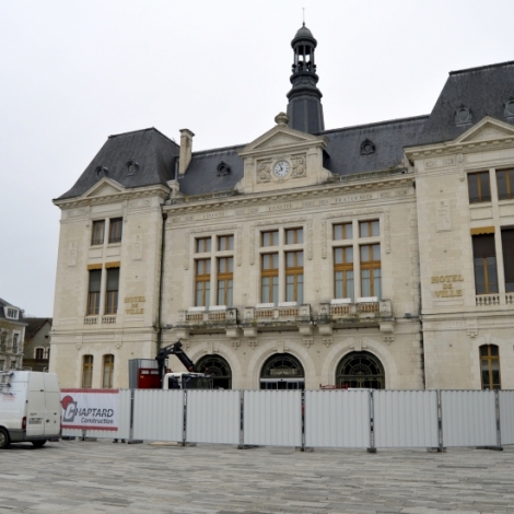 La fin du chantier de l'htel de ville et le patrimoine immobiliser montluonnais en question au conseil municipal