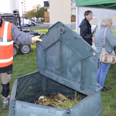 Le SICTOM de la rgion montluonnaise organise des rendez-vous sur le thme du compostage...