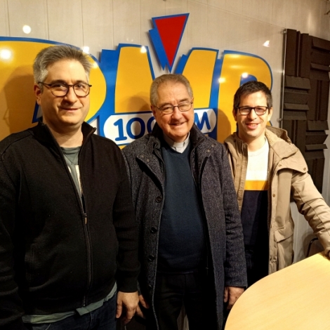 Le pre Jean-Pierre Millet et les frres Desseauves pour un concert de la Banda Follet au profit de la sauvegarde de l'glise Ste-Thrse