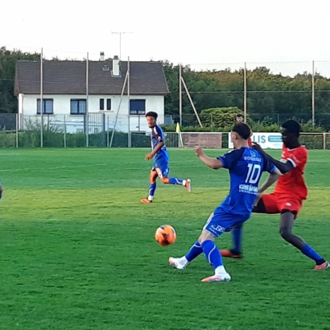 Les footballeurs domratois ont mis le temps avant de se faire plaisir face  Moulins et de l'emporter 3-0