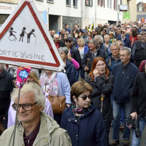 Pour les retraites, les salaires, l'emploi et la paix : revendications des syndicats pour le rassemblement du 1er mai  Montluon
